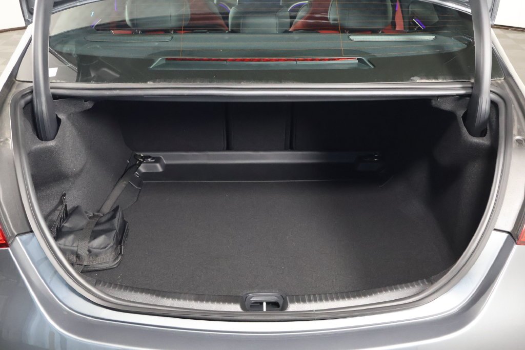 New 2026 Selenite Grey Metallic Mercedes-Benz C 300 image 8