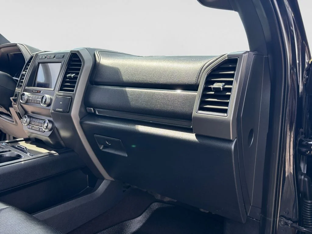 Used 2020 Black Ford XLT image 51