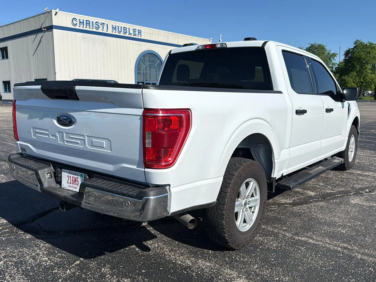Used 2023 Oxford White Ford XLT image 8