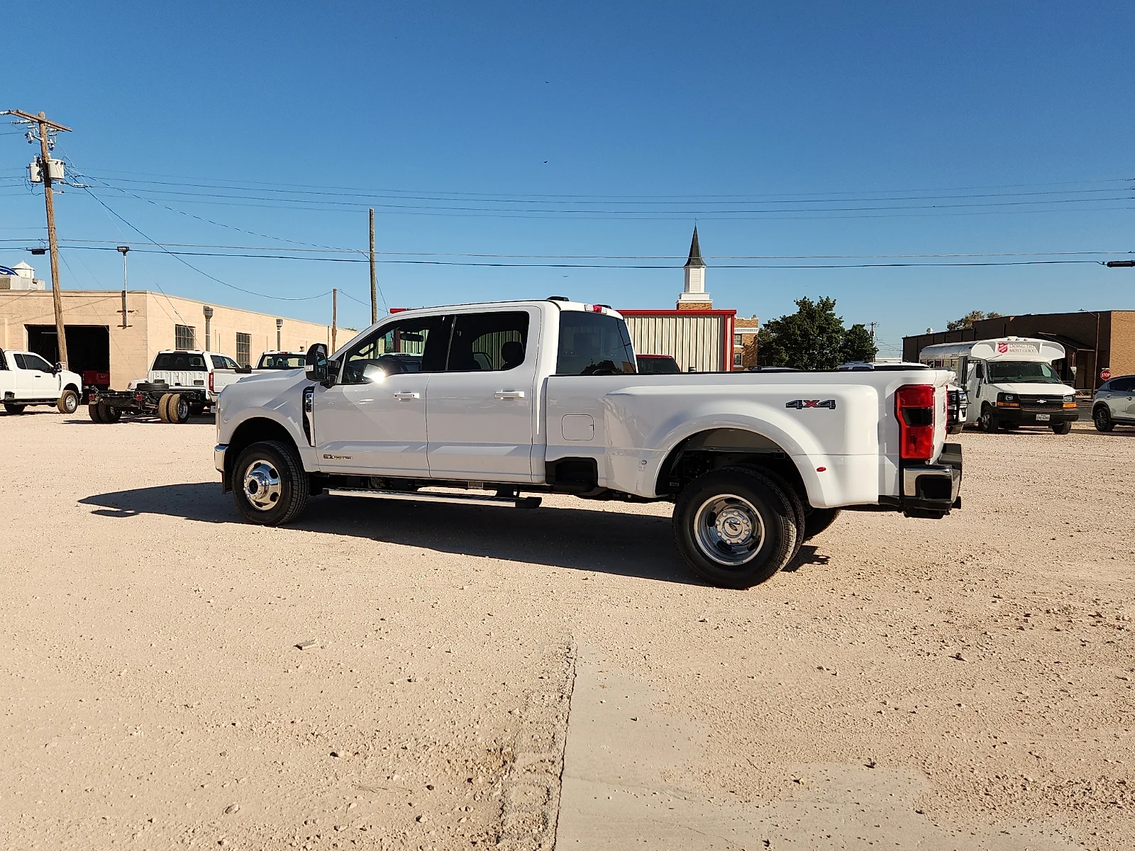 New 2026 Oxford White Ford Lariat image 4