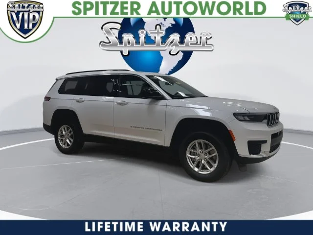 New 2026 Bright White Clear-Coat Exterior Paint Jeep Laredo X image 4