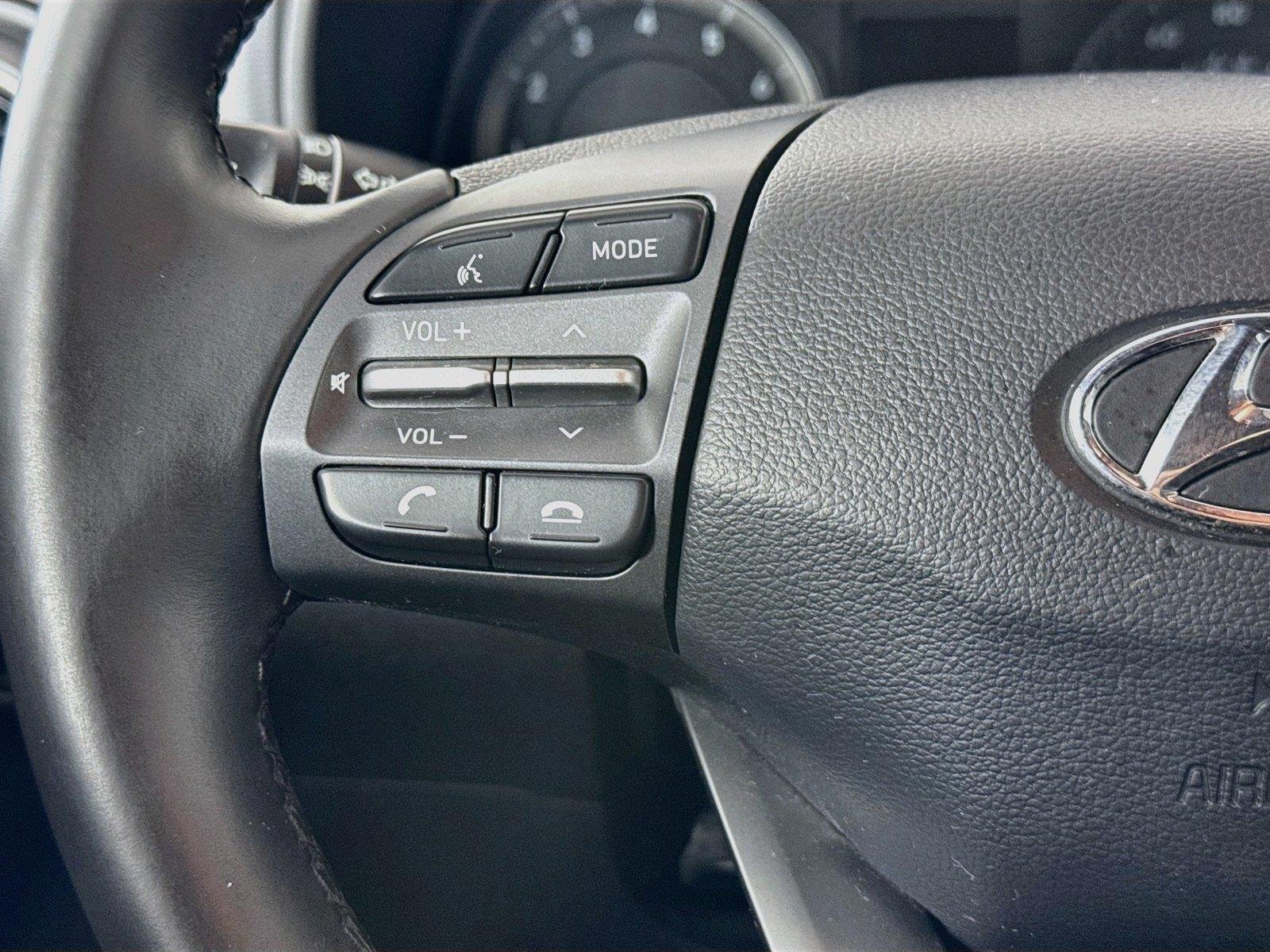 Used 2019 Chalk White Hyundai SEL image 17