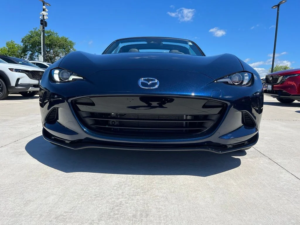 Used 2025 Blue Mazda Club image 12