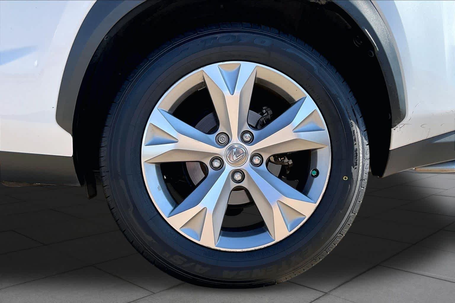Used 2017 Eminent White Lexus  image 10