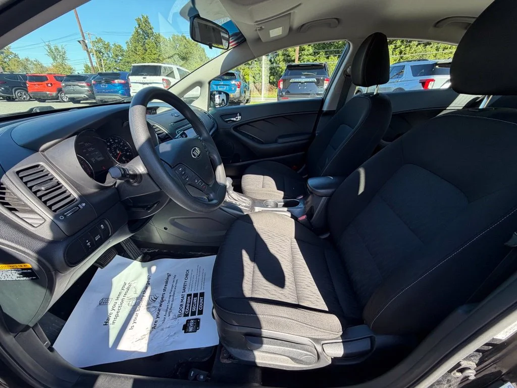Used 2016 Black Kia LX image 10