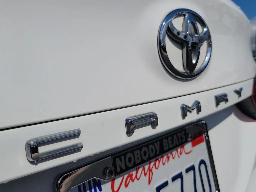 Used 2022 White Toyota LE image 24
