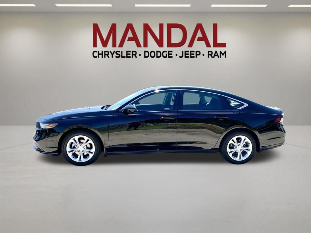 Used 2025 Black Honda LX image 9