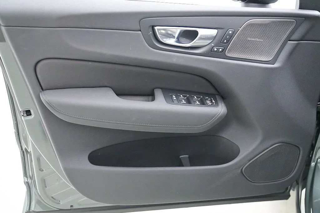 New 2026 Forest Lake Volvo Ultra image 10