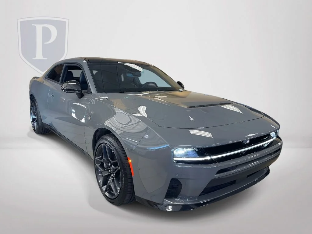 New 2026 Destroyer Gray Exterior Paint Dodge R/T Scat Pack image 2