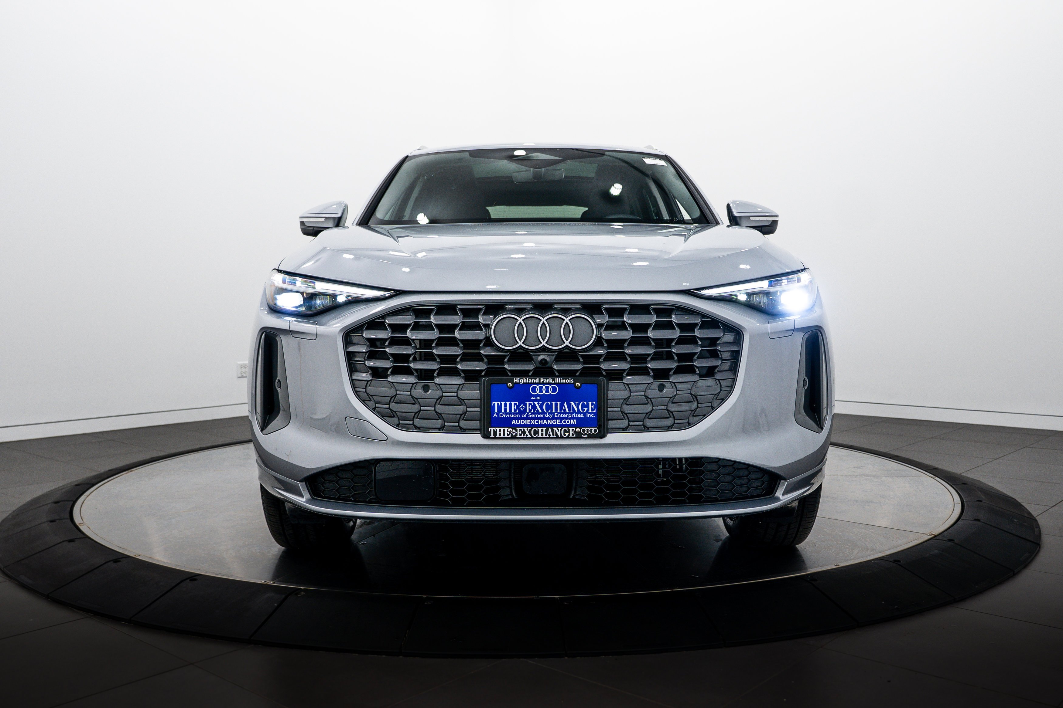 Used 2025 Florett Silver Metallic Audi Premium Plus image 23