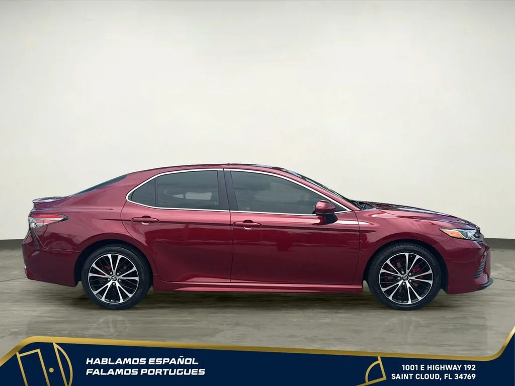 Used 2018 Red Toyota SE image 7
