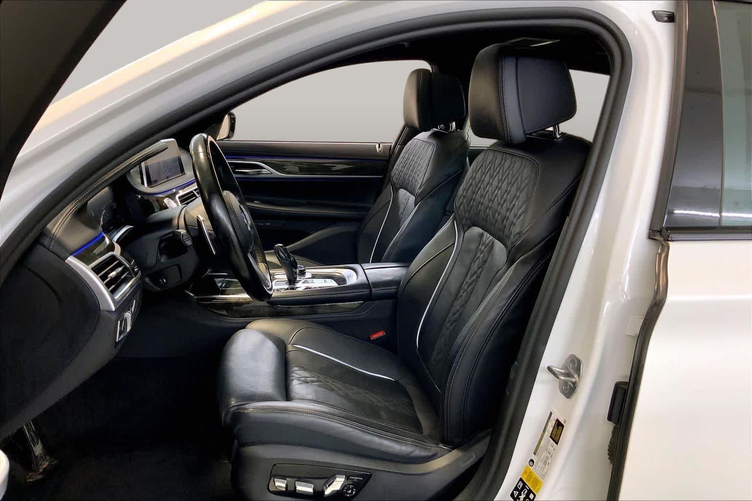 Pre-Owned 2022 BMW 750i 750i XDrive