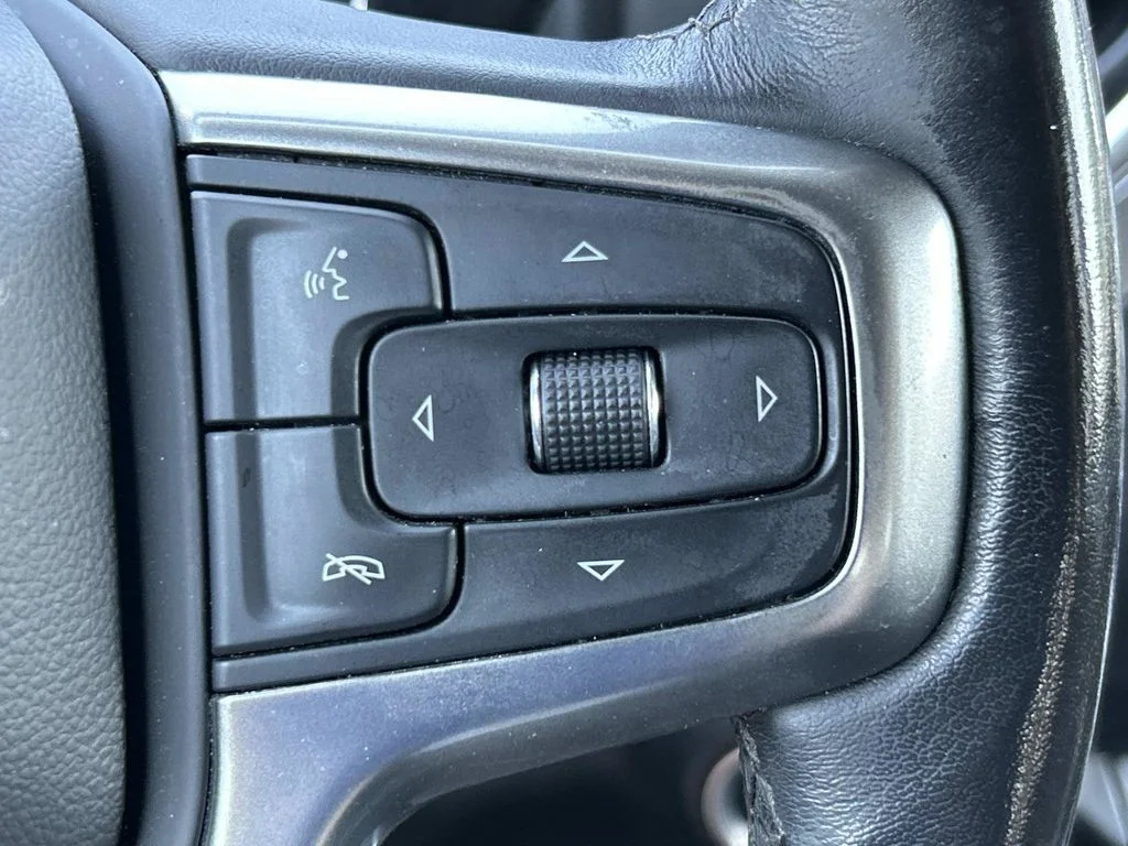 Used 2021 Gray Chevrolet RST image 28