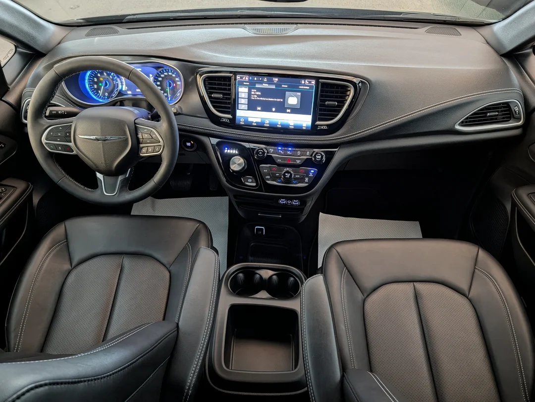 Certified Used 2025 Black Chrysler Select - Safety Sphere- 360 Camera - Caprice Leather - Power Doors - Liftgate & More! image 25