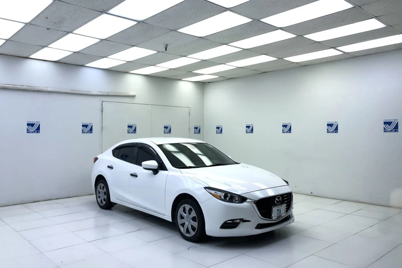 Used 2018 Snowflake White Pearl Mazda Sport image 6