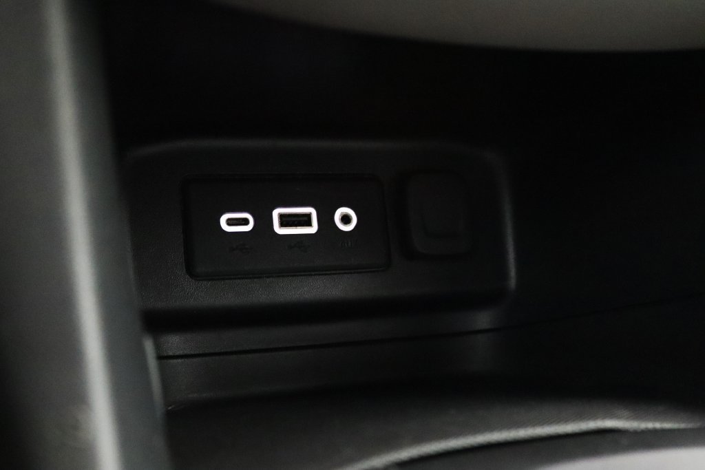 2020 Chevrolet Equinox LS - Photo 27