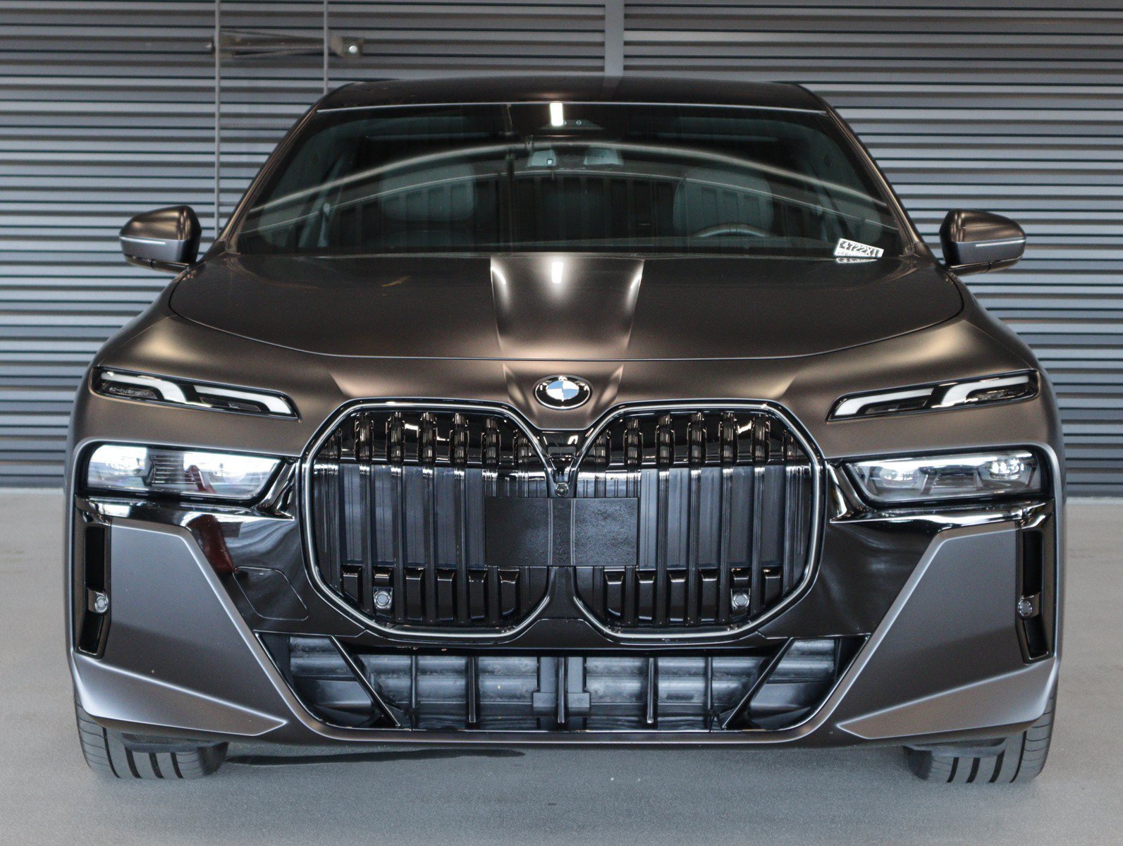 Used 2025 Frozen Deep Grey BMW 740i image 10