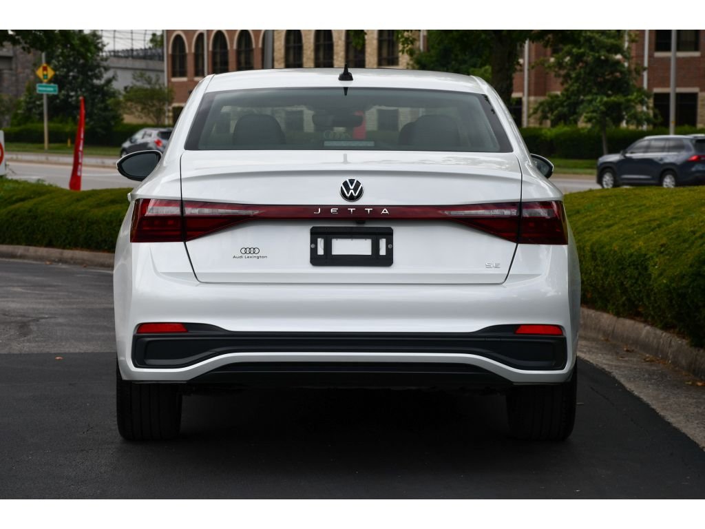 Used 2025 Opal White Pearl Volkswagen SE image 5