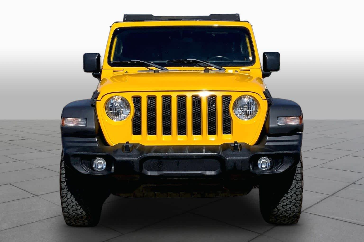 Used 2020 Hellayella Clearcoat Jeep Sport S image 4