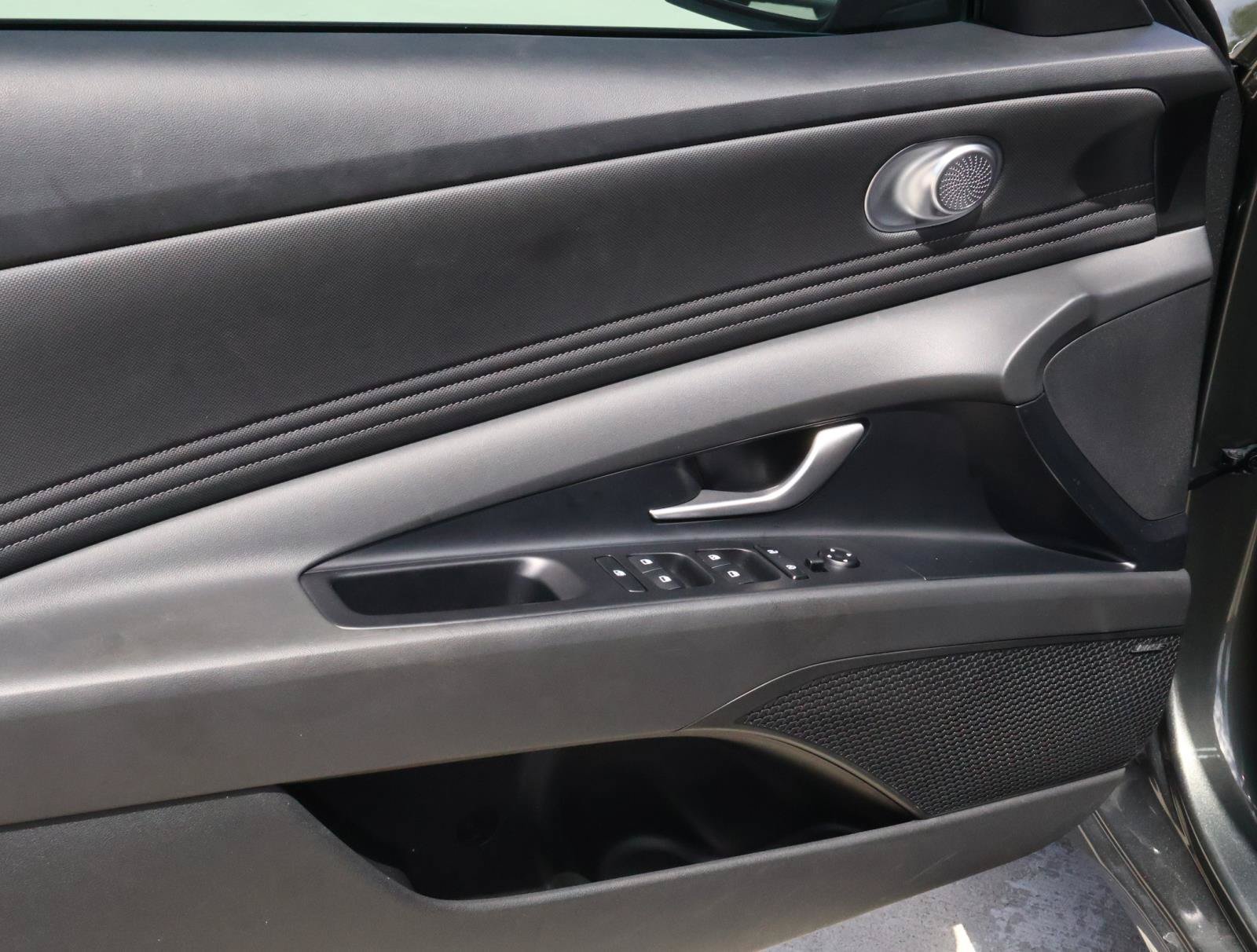 Certified Used 2026 Amazon Gray Hyundai Limited image 15