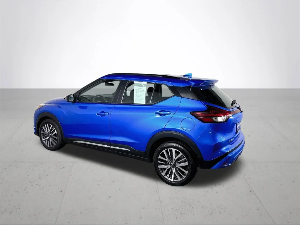 Used 2024 Blue Nissan SR image 8