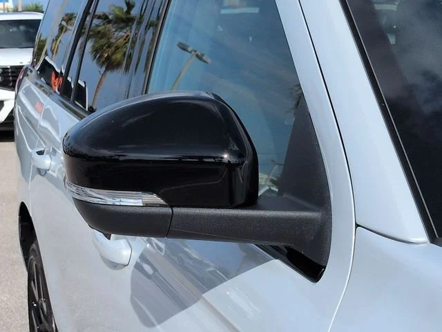 New 2026 Space Silver Metallic Ford Platinum® image 12