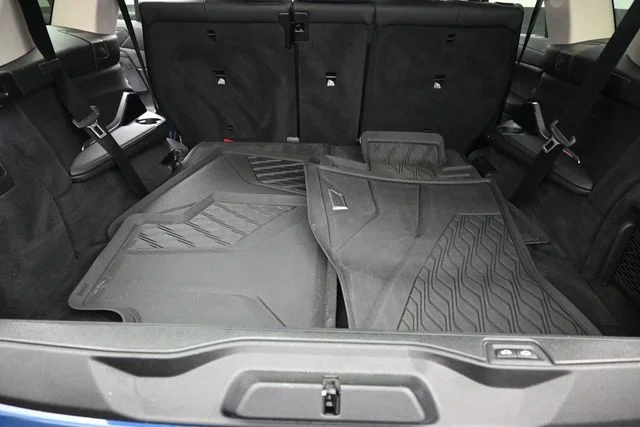 Used 2022 Blue BMW xDrive40i image 23
