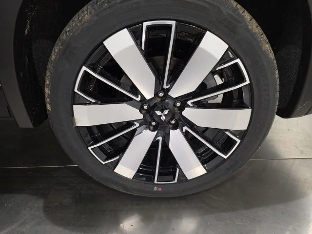2026 Mitsubishi Outlander SE - Photo 19