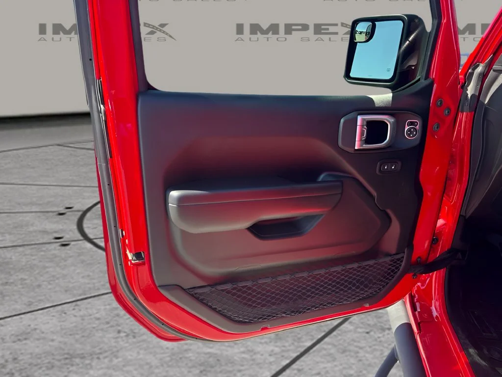 Used 2020 Red Jeep Sport image 21