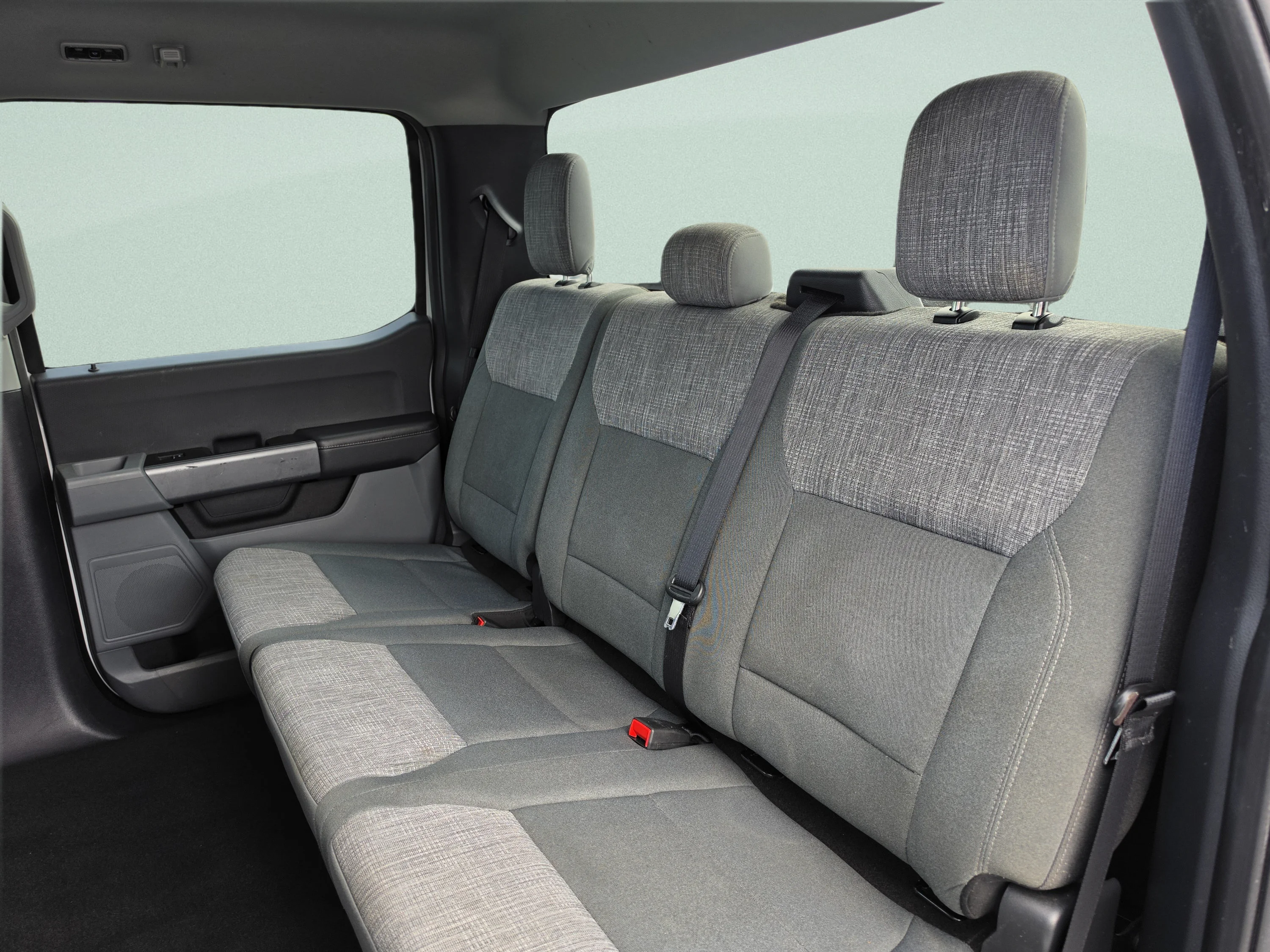 Used 2023 Oxford White Ford XLT image 23