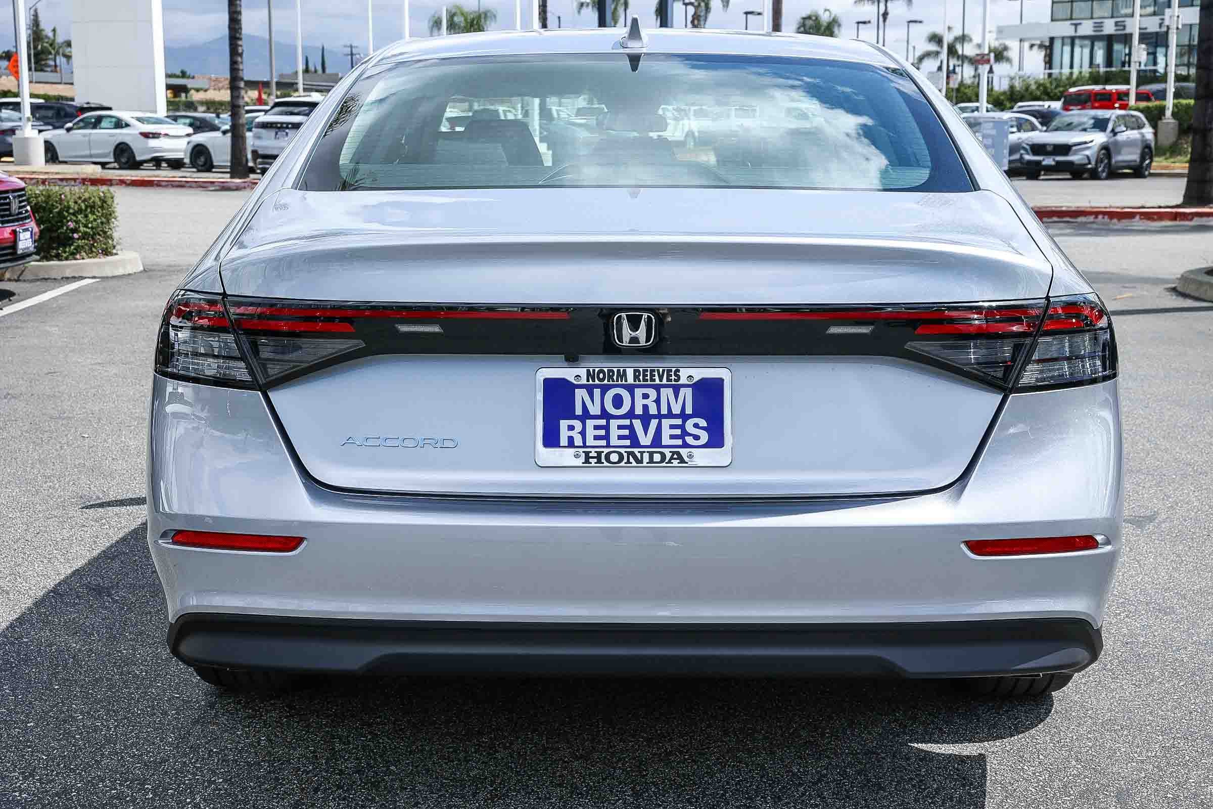 New 2026 Solar Silver Metallic Honda LX CVT image 5