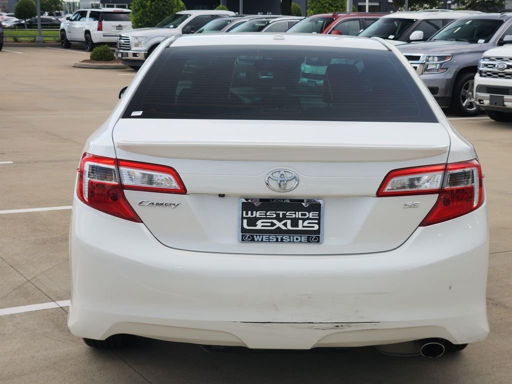 Used 2014 Blizzard Pearl Toyota SE image 6