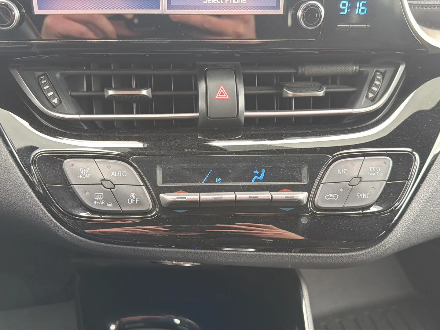 Used 2019 Silver Knockout Metallic Toyota XLE image 14