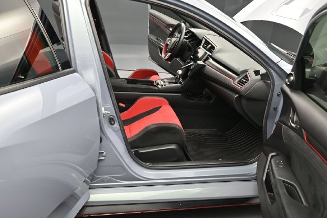 Certified Used 2019 Sonic Gray Pearl Honda Touring image 19