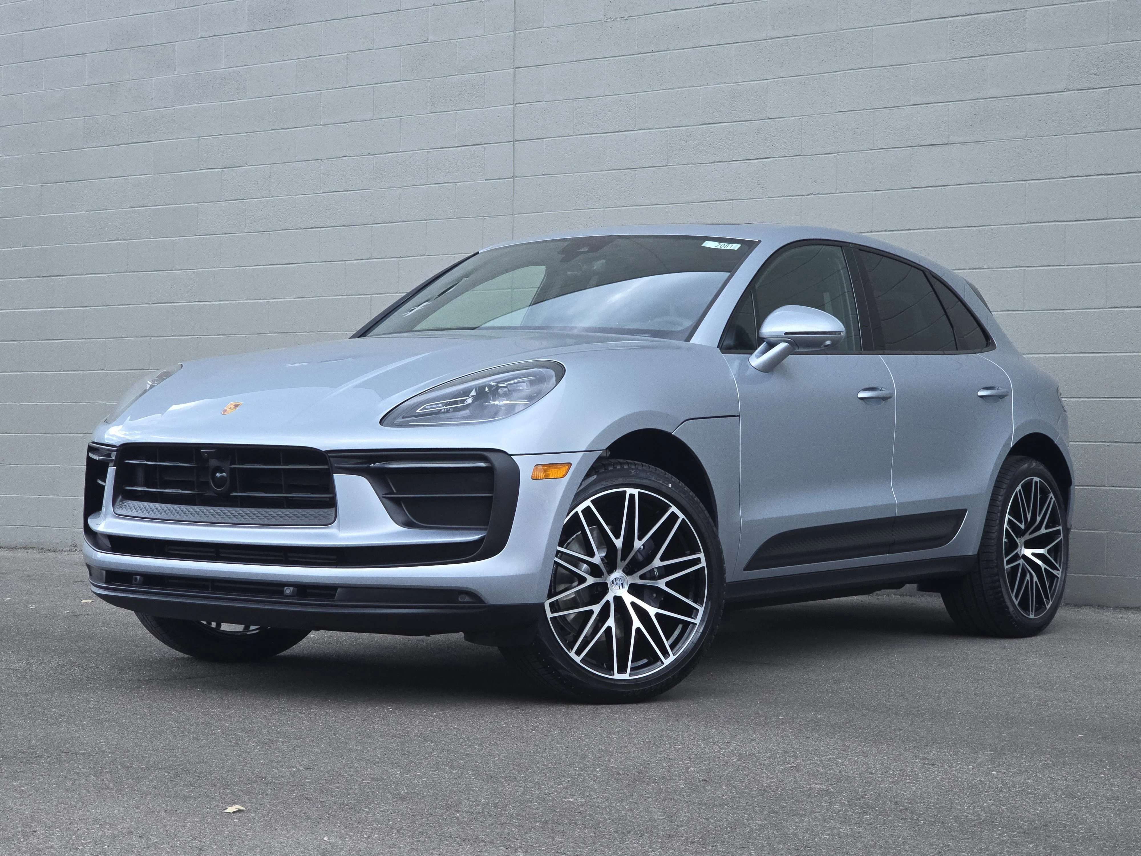 2026 Porsche Macan Base