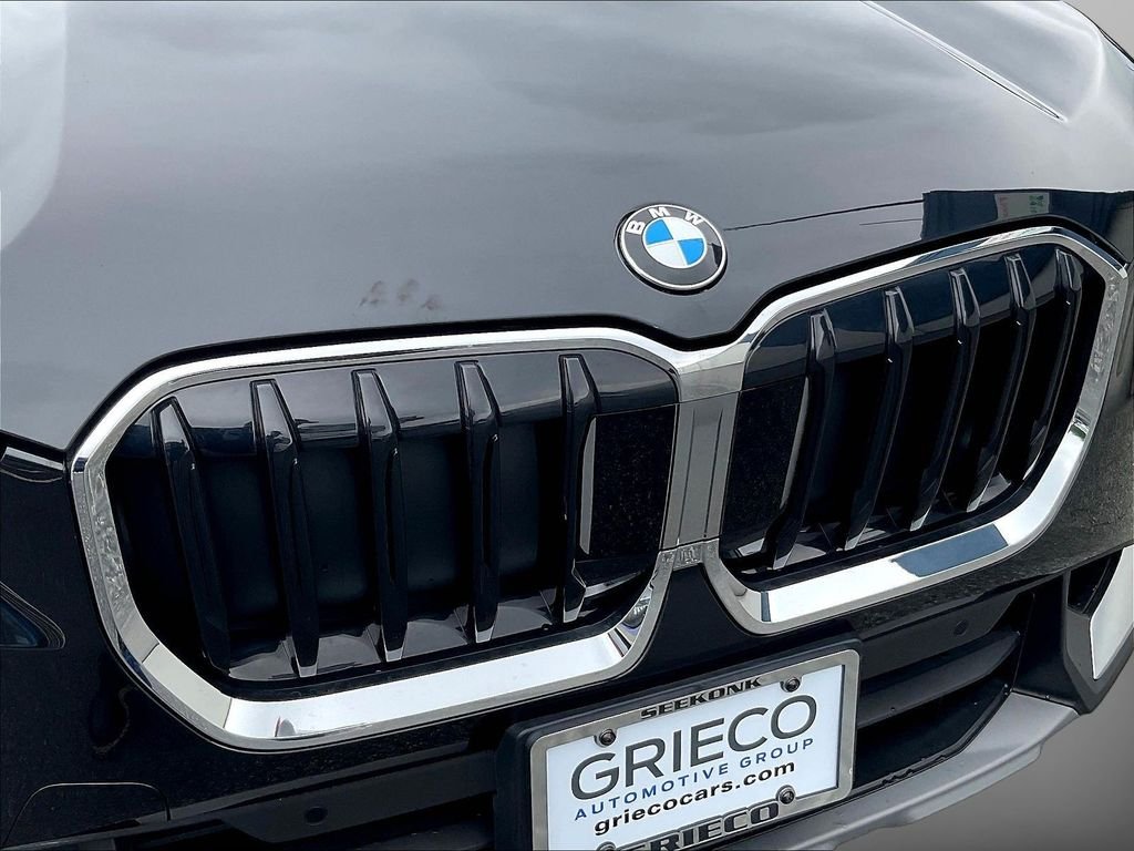 Used 2023 Black BMW xDrive28i image 35