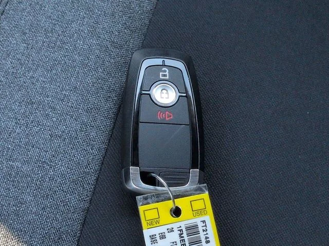 New 2026 Avalanche Gray Ford Base image 27