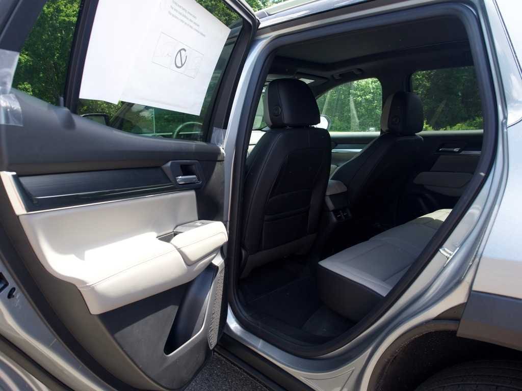 New 2026 Sterling Metallic GMC Elevation image 13