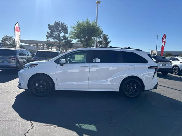 2026 Toyota Sienna Woodland Edition