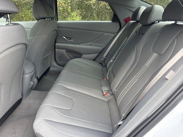 2026 Hyundai Elantra SEL - Photo 12