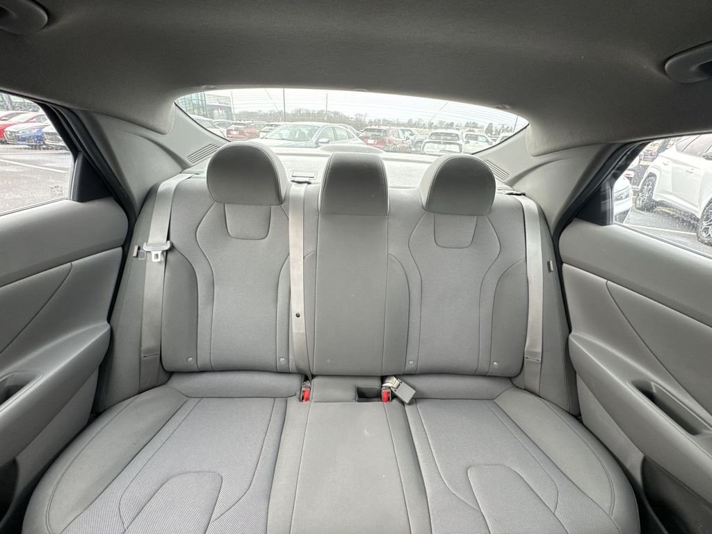 Used 2024 Black Hyundai SE image 22