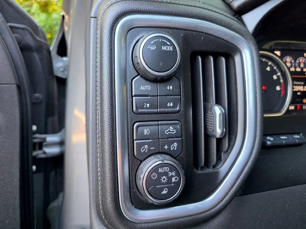 Used 2021 SATIN STEEL METALLIC Chevrolet High Country image 18