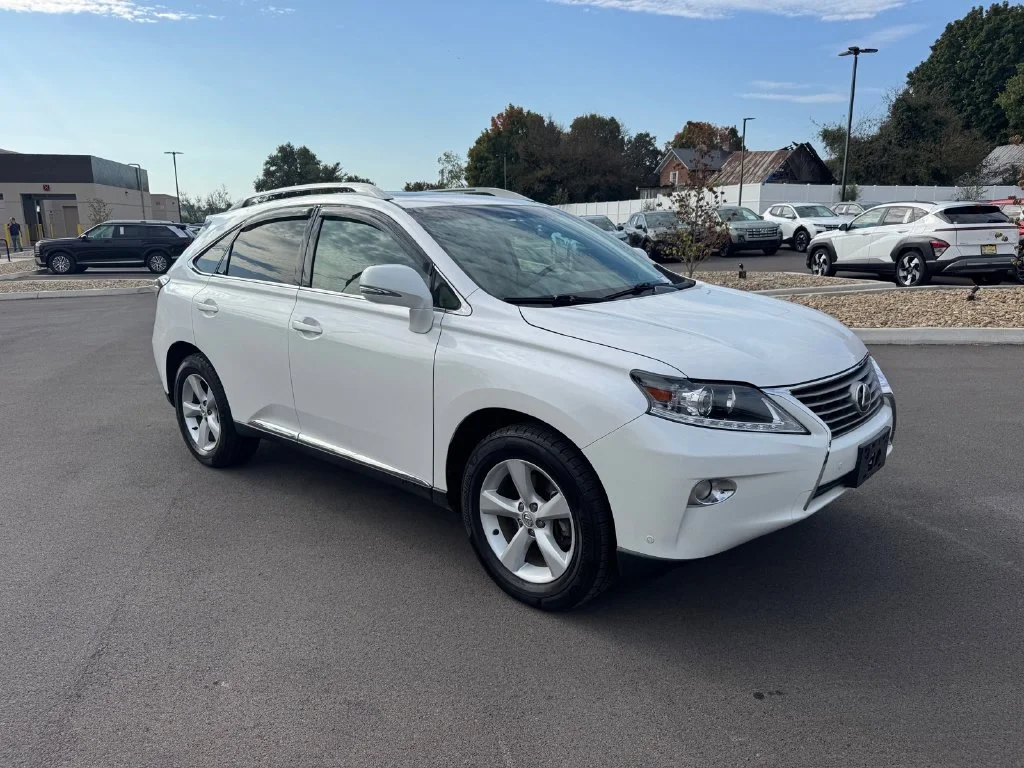 Used 2013 White Lexus 350 image 2