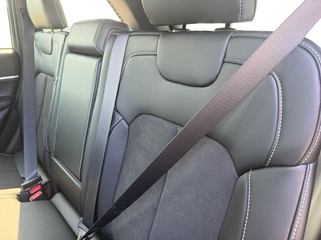 New 2026 Baltic Gray Metallic Clear-Coat Exterior Paint Jeep Altitude image 10