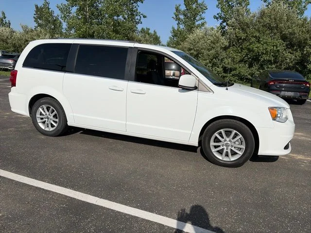 Used 2020 White Dodge SXT image 6