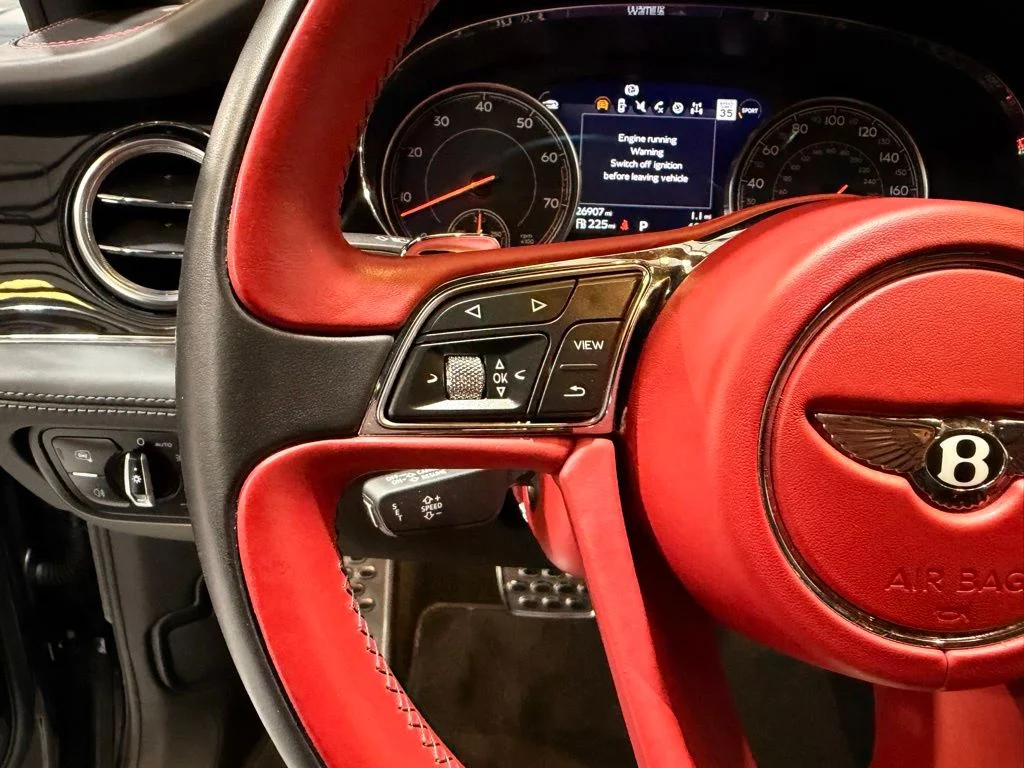 Used 2018  Bentley W12 image 14
