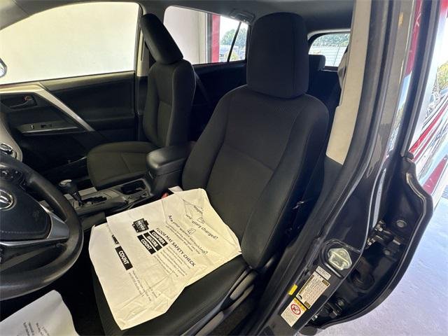 Certified Used 2018 MAGNETIC GRAY MET. Toyota  image 14