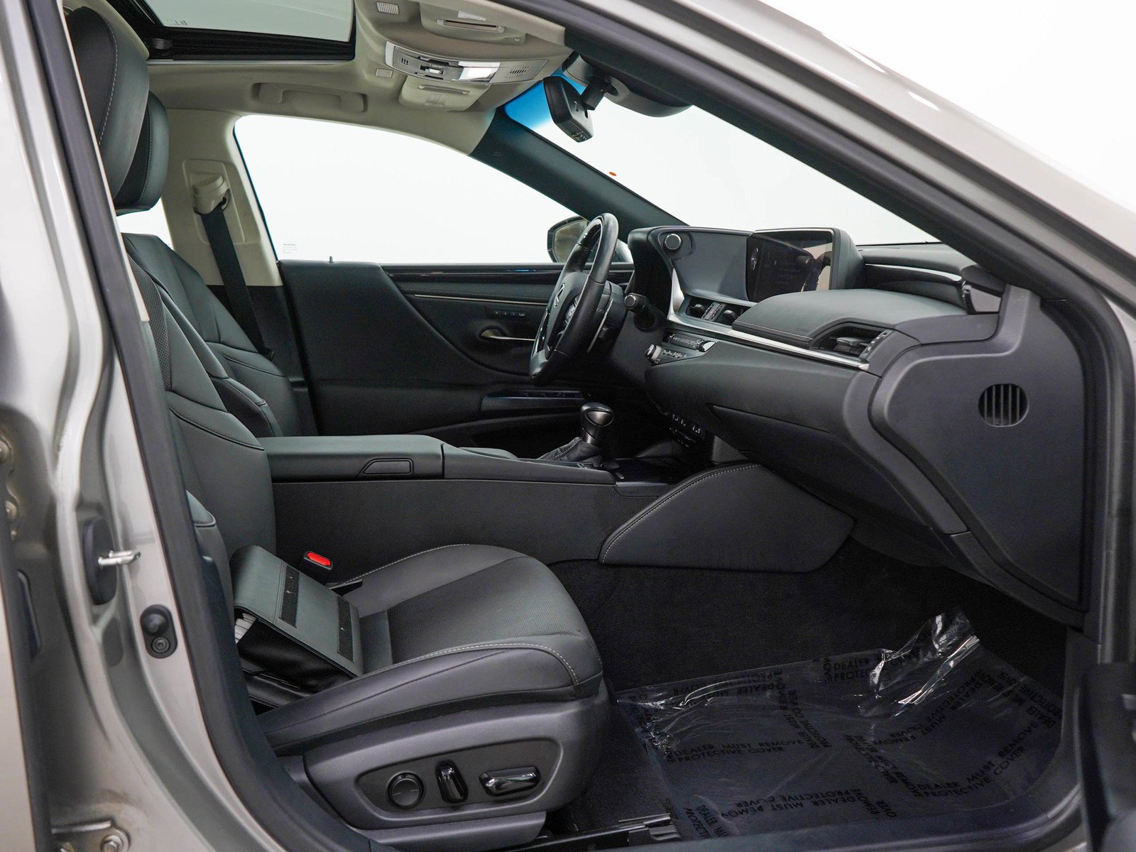 Used 2021  Lexus ES 350 image 11