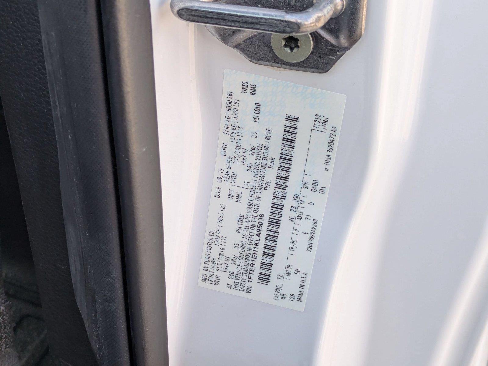 Used 2019  Ford XL image 27