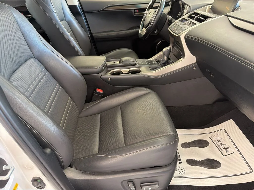 Used 2017 White Lexus 200t image 23
